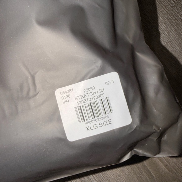 Fear of God Essentials Black Sweatpants - Picture 5 of 7